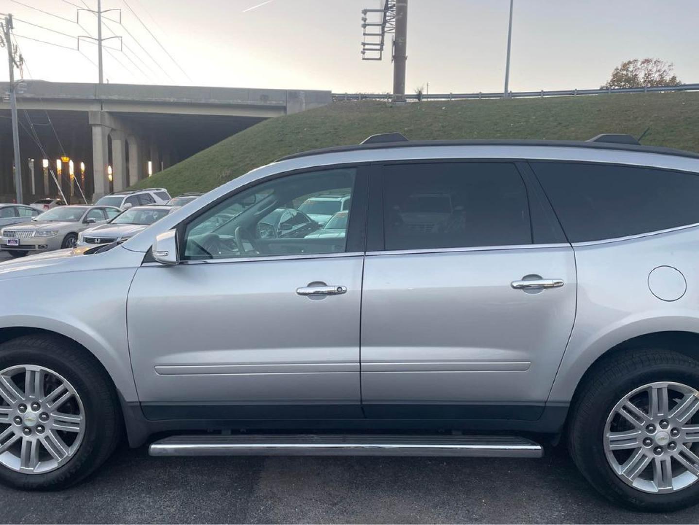 2013 Chevrolet Traverse (1GNKRGKDXDJ) with an V6 engine, Automatic transmission, located at 5700 Curlew Drive, Norfolk, VA, 23502, (757) 455-6330, 36.841885, -76.209412 - Photo#2